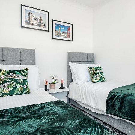 Heathrow 2-Bedroom Maisonette With Parking 西德雷顿 外观 照片