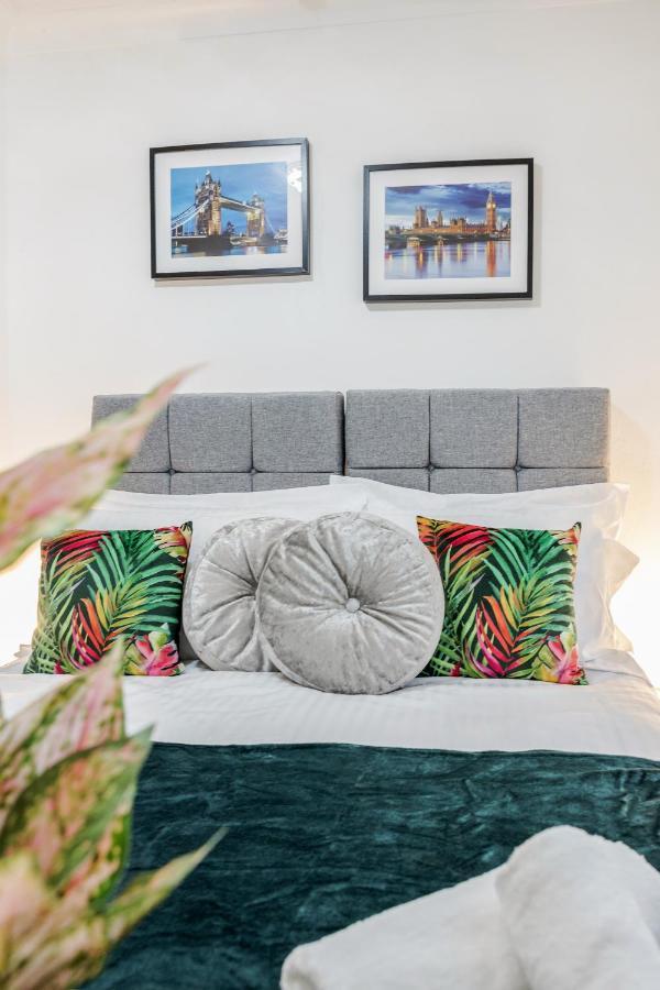 Heathrow 2-Bedroom Maisonette With Parking 西德雷顿 外观 照片