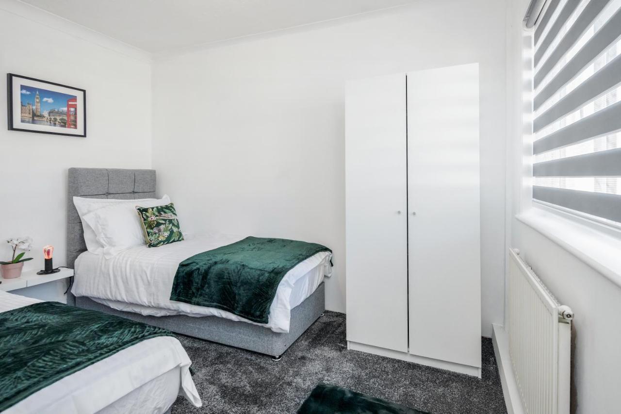 Heathrow 2-Bedroom Maisonette With Parking 西德雷顿 外观 照片