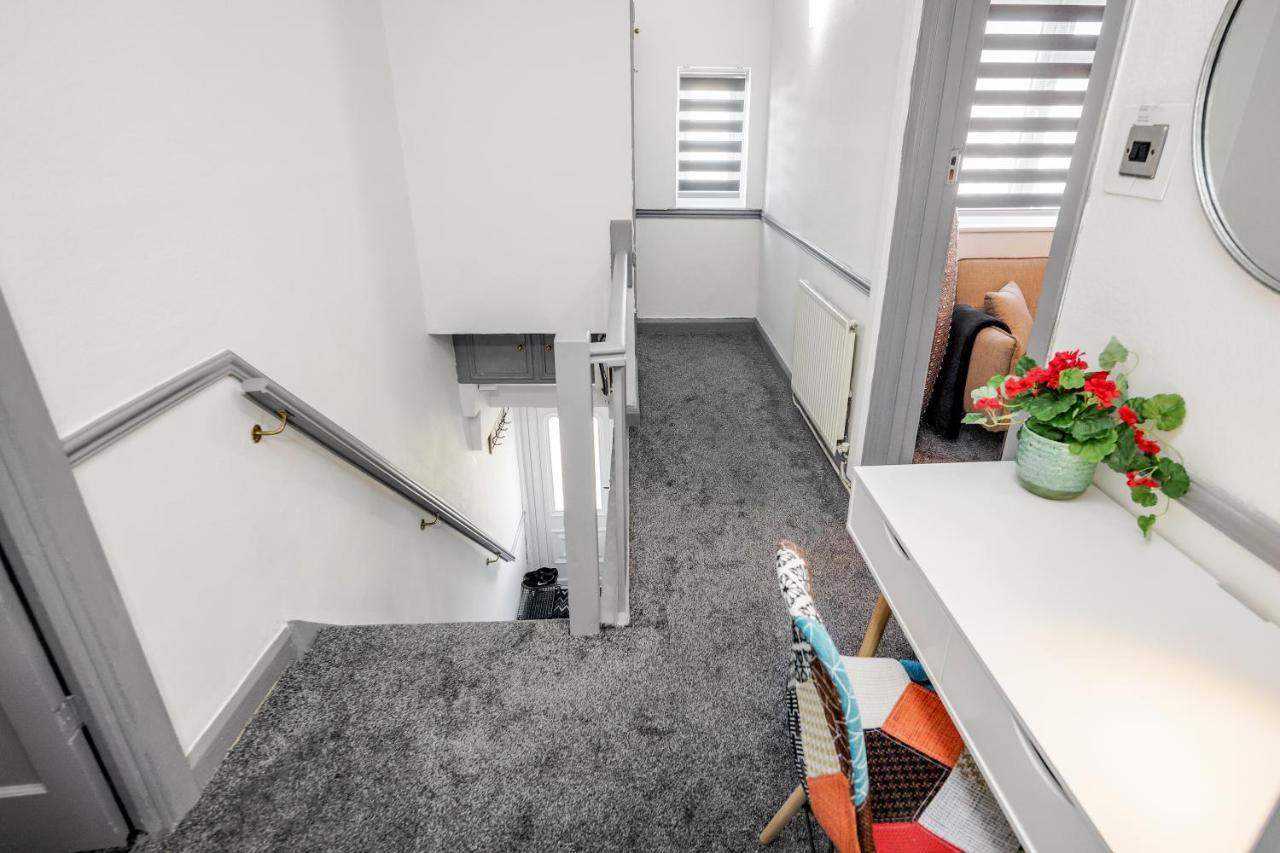 Heathrow 2-Bedroom Maisonette With Parking 西德雷顿 外观 照片