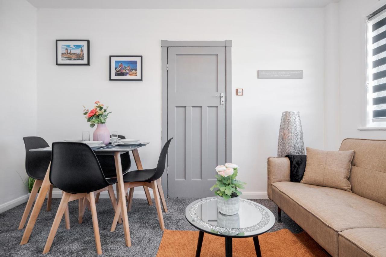 Heathrow 2-Bedroom Maisonette With Parking 西德雷顿 外观 照片