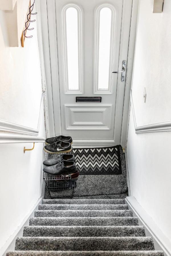 Heathrow 2-Bedroom Maisonette With Parking 西德雷顿 外观 照片